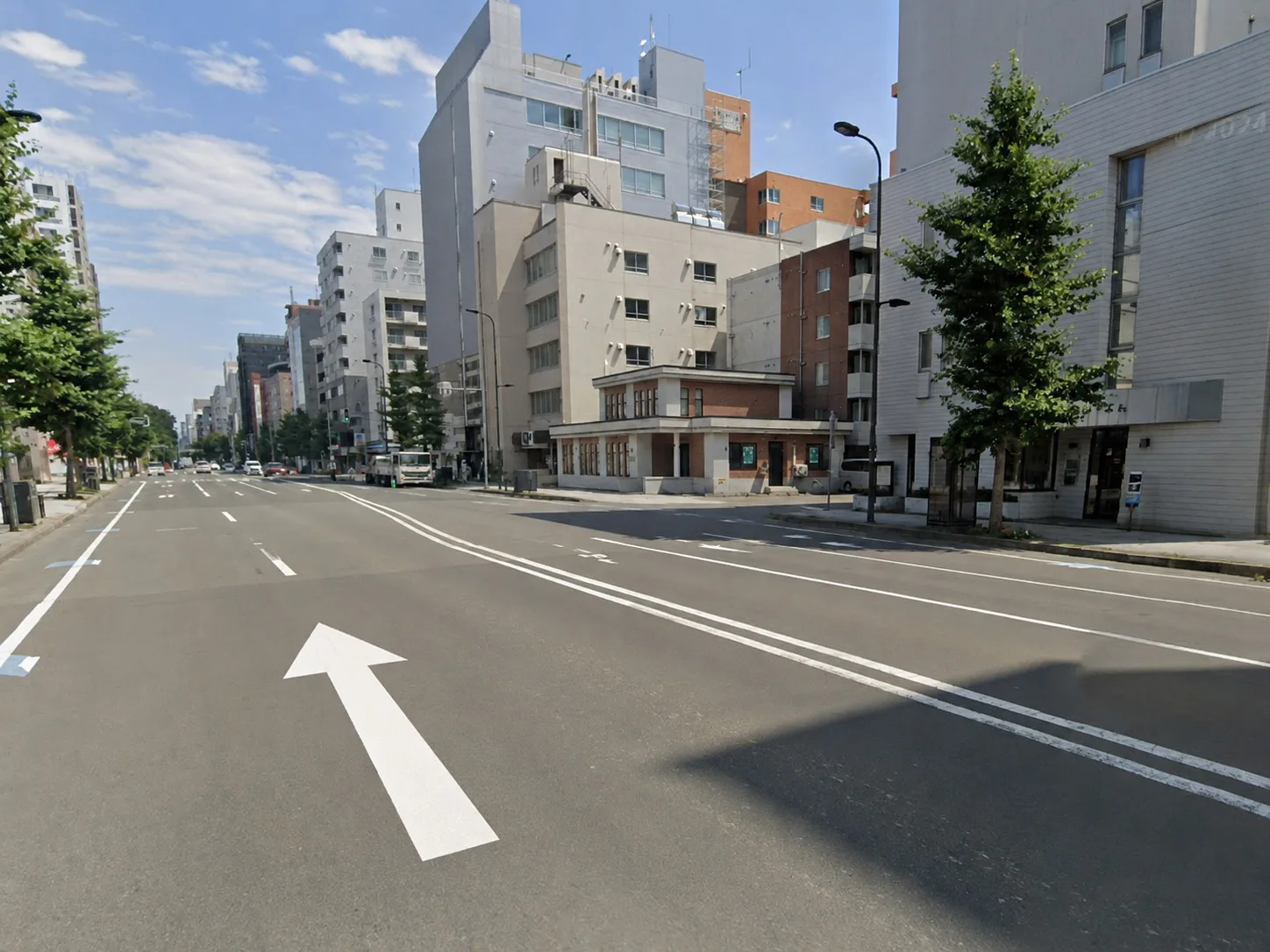 西18丁目駅5番出口
